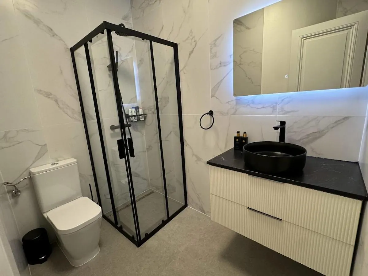Luxury Suites Royal By Rikas Hotels Antwerp